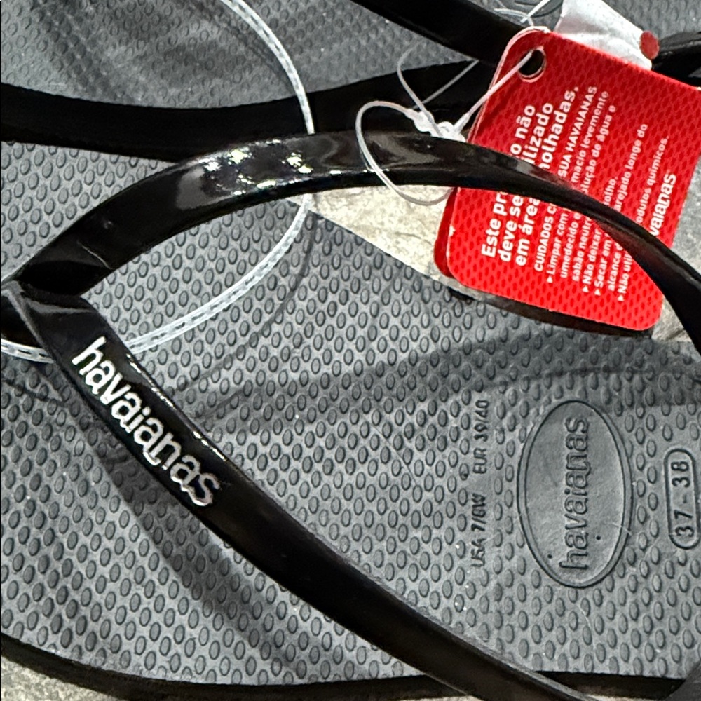 Havaianas Classic Black Sandals - Picture 3 of 5